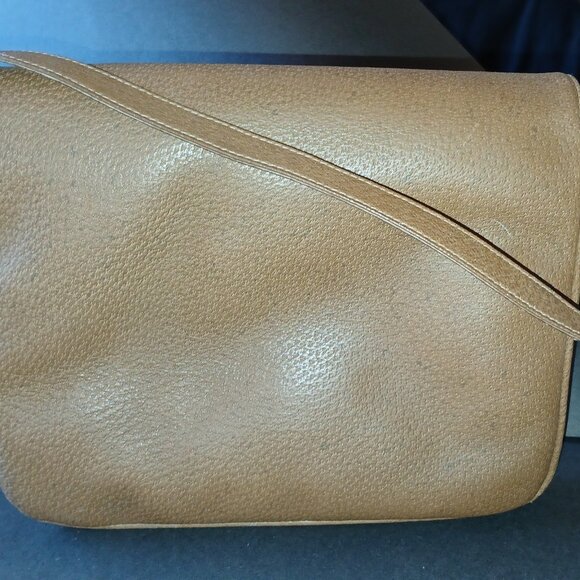 Gucci Tan Leather Shoulder Bag - Picture 15 of 16